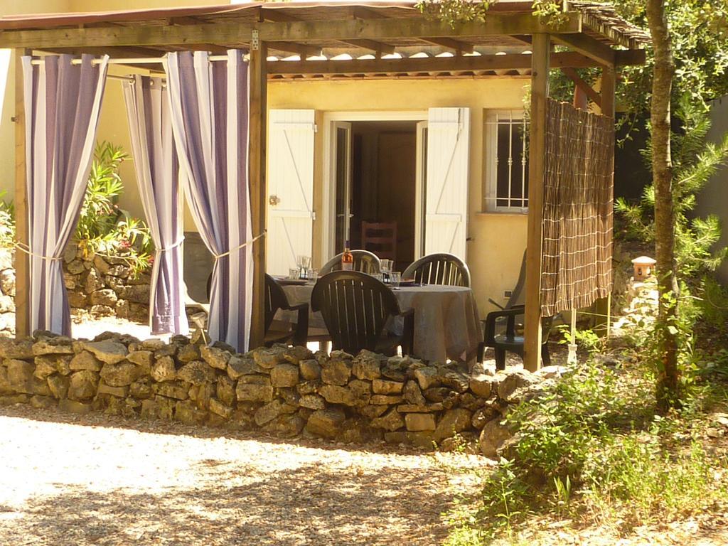 Gite De Saint Cassien Сен-Бонне-де-Монтору Екстер'єр фото